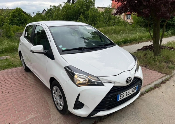 Toyota Yaris cena 23900 przebieg: 118591, rok produkcji 2017 z Turek małe 92